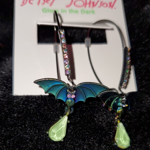 Betsey Johnson Bat Earrings 2025